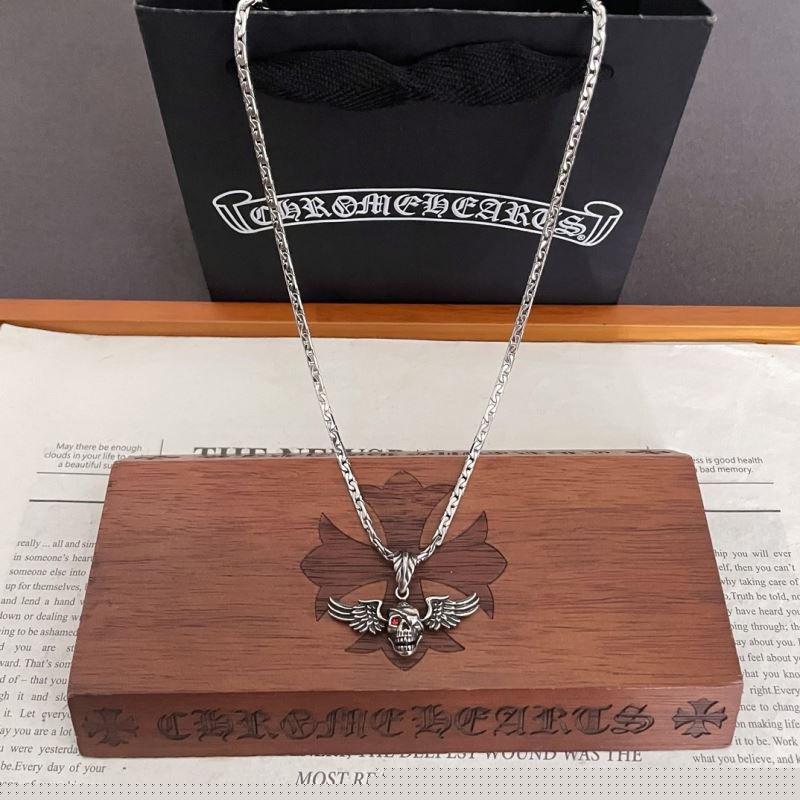 Ch**me He**ts necklaces